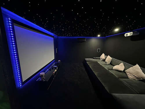massive theatre lounge