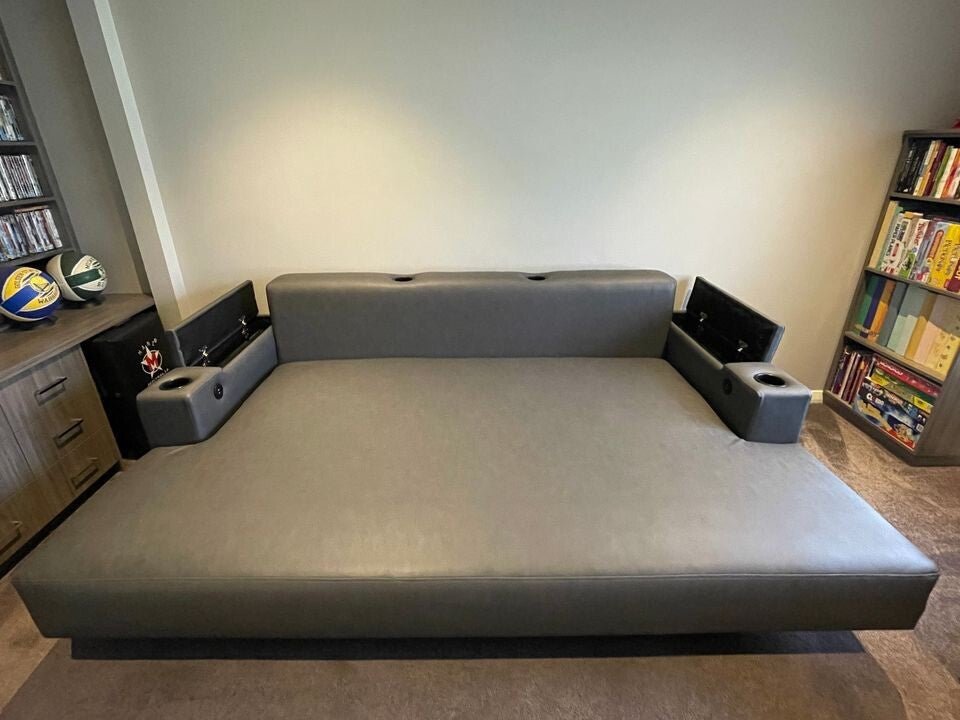 2.2M X 1.8M DREAMCOAT DAYBED - WITH UPGRADED MATERIAL – Leisure Lounges