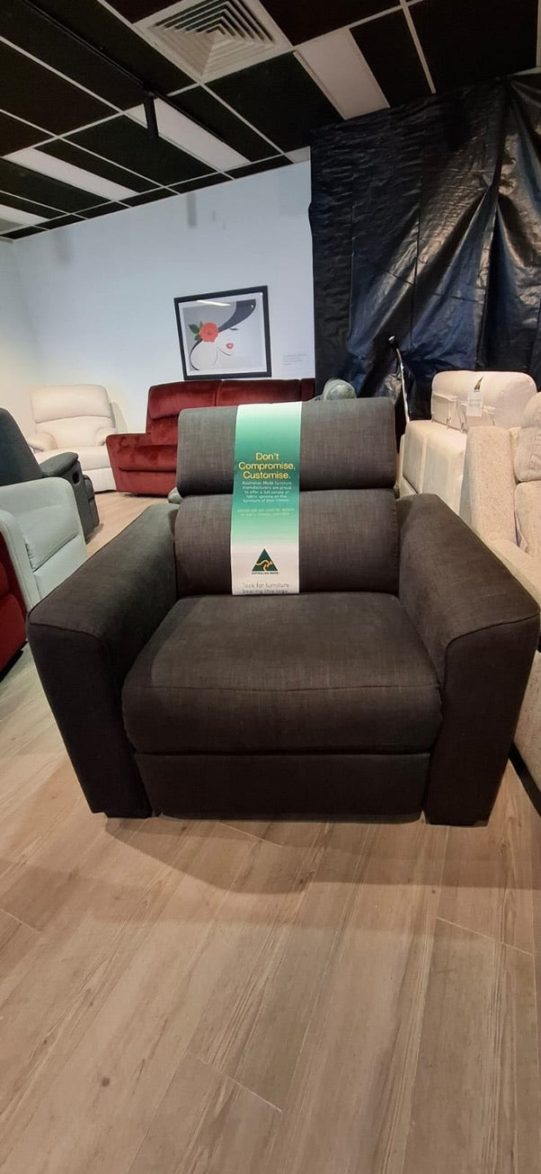 Commercial gallery — photo 129