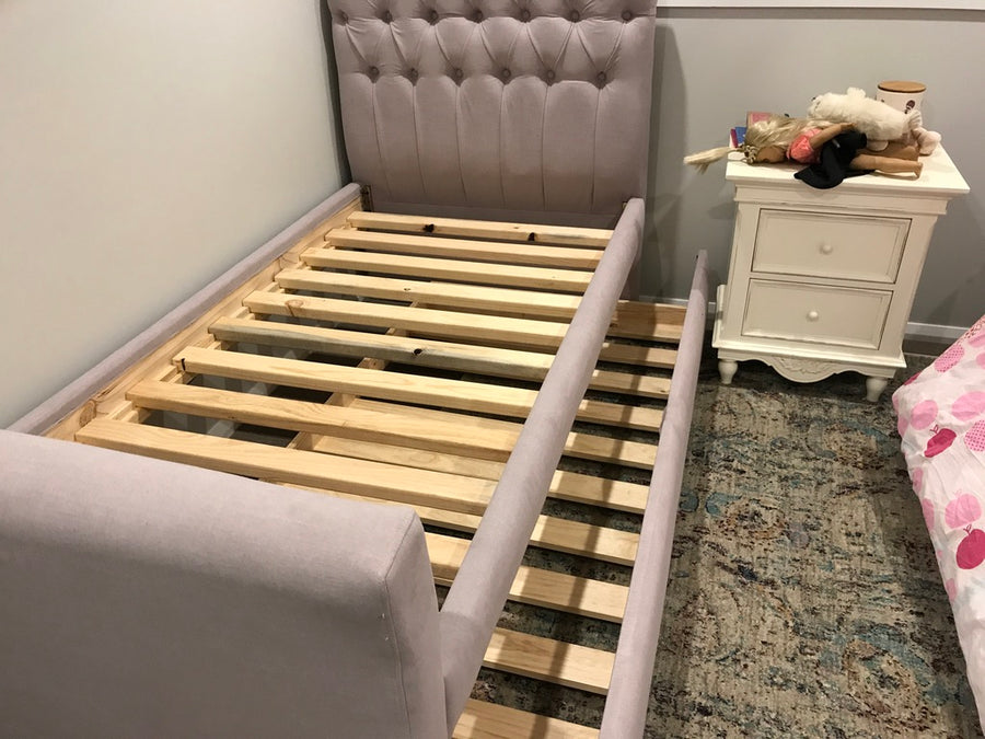 Beds and bedheads gallery — photo 48