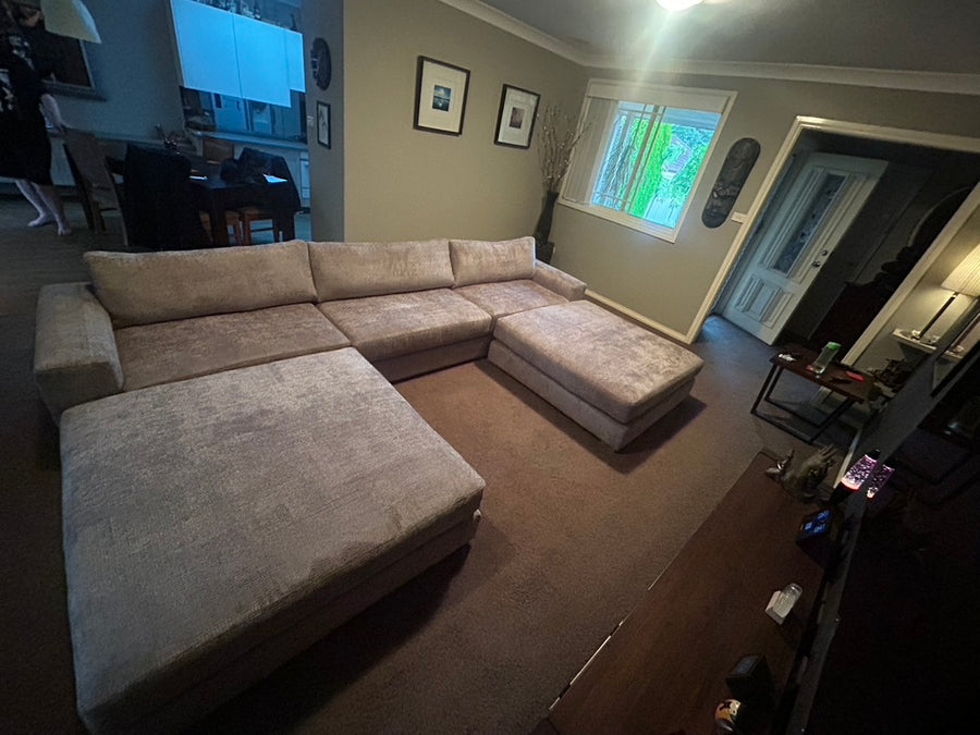 Commercial gallery — photo 1