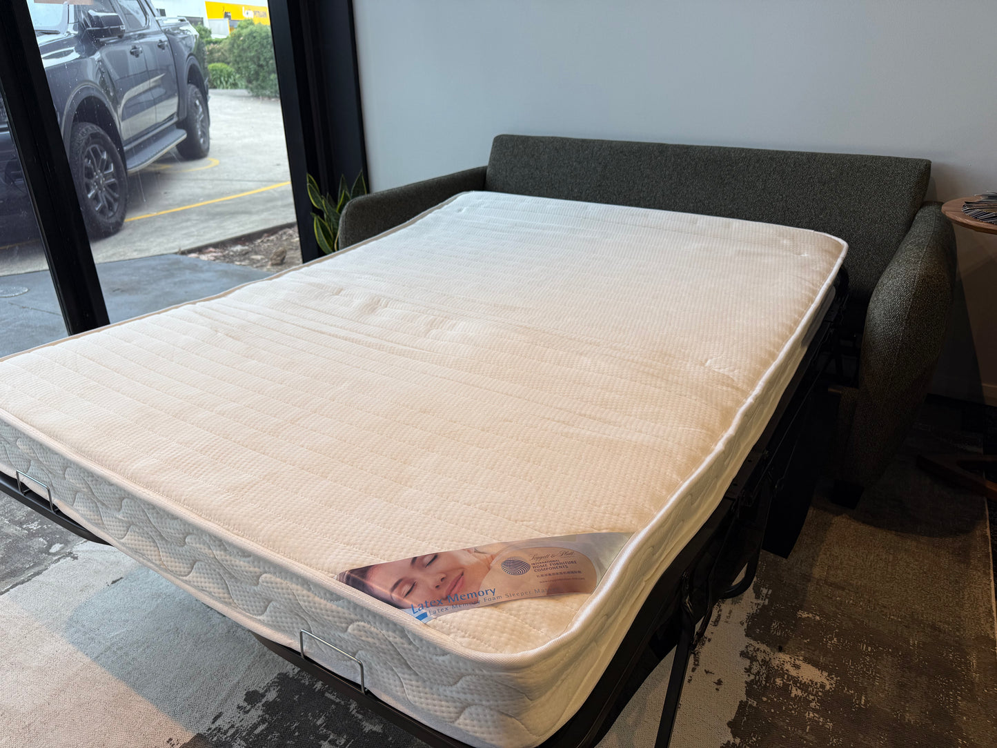 Plateau 2 1/2 SEATER WITH DOUBLE SOFABED