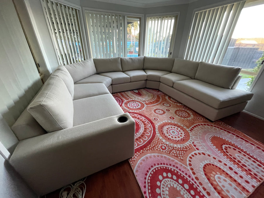 Bay window and sunken living gallery — photo 21